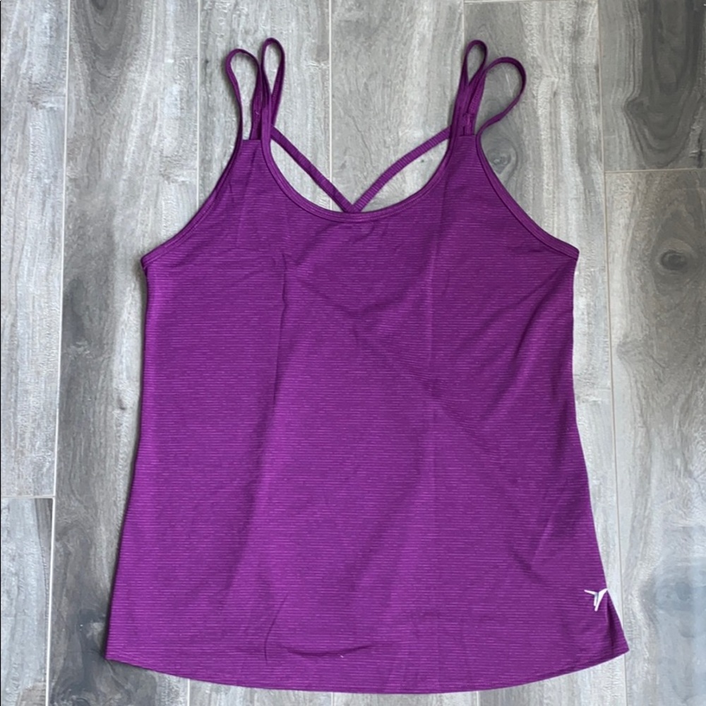 Women’s Old Navy strappy workout tank
